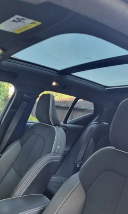 Volvo XC 40 cena 135900 przebieg: 44500, rok produkcji 2021 z Ząbki małe 191
